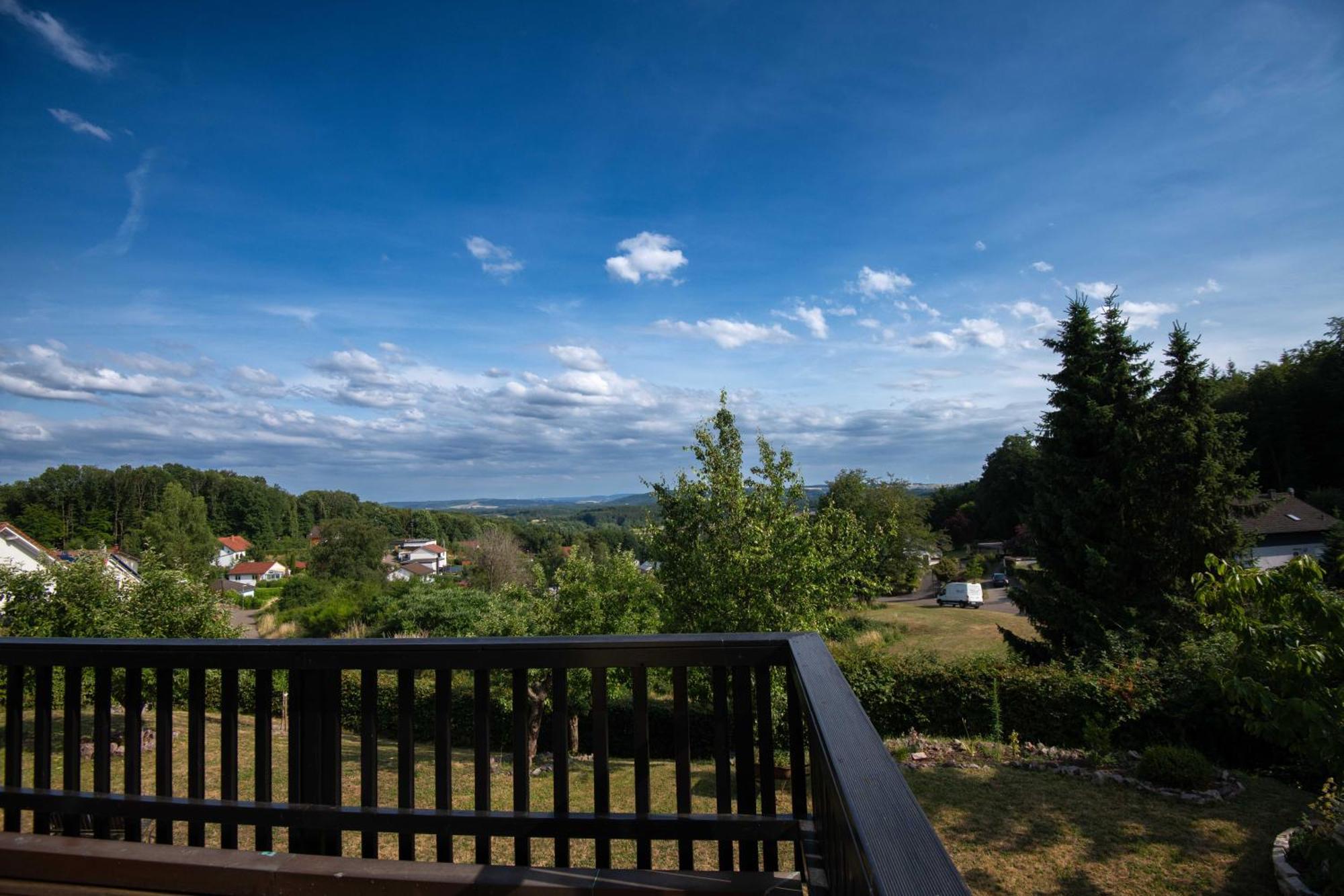 Sonnige Aussicht Villa Losheim Exterior photo